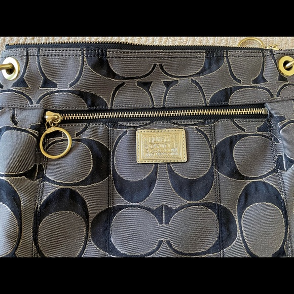 Great condition! Coach Poppy bag. - Picture 3 of 3
